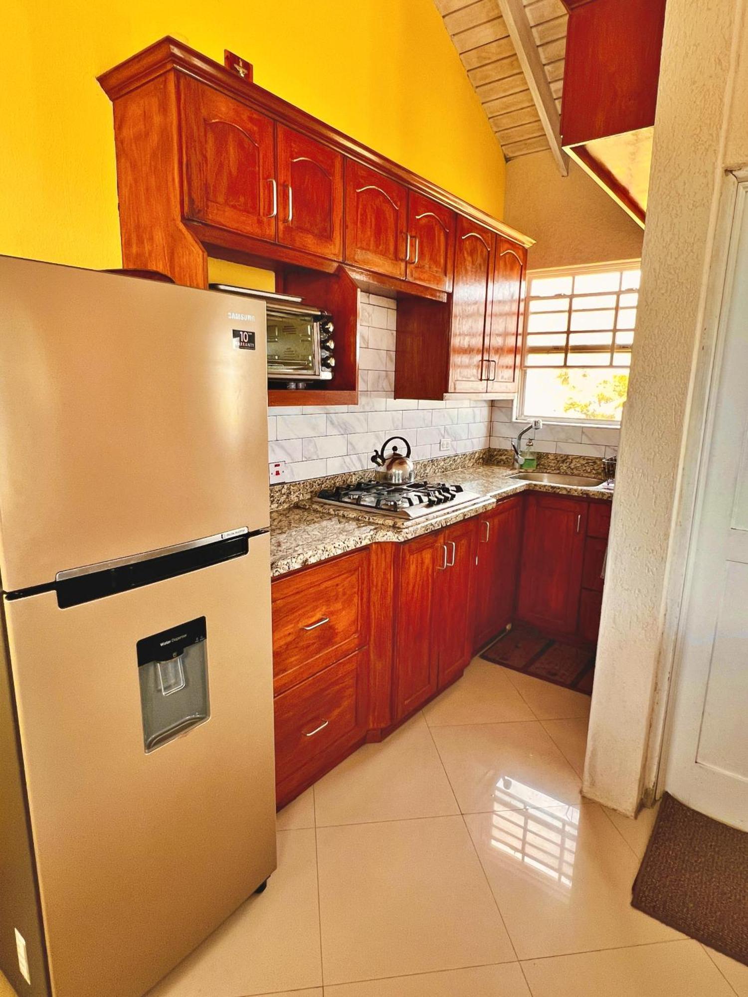 סנט פיליפ Cozy Modern Upstairs 2 Bed A/C Apt Near 2 Everything מראה חיצוני תמונה